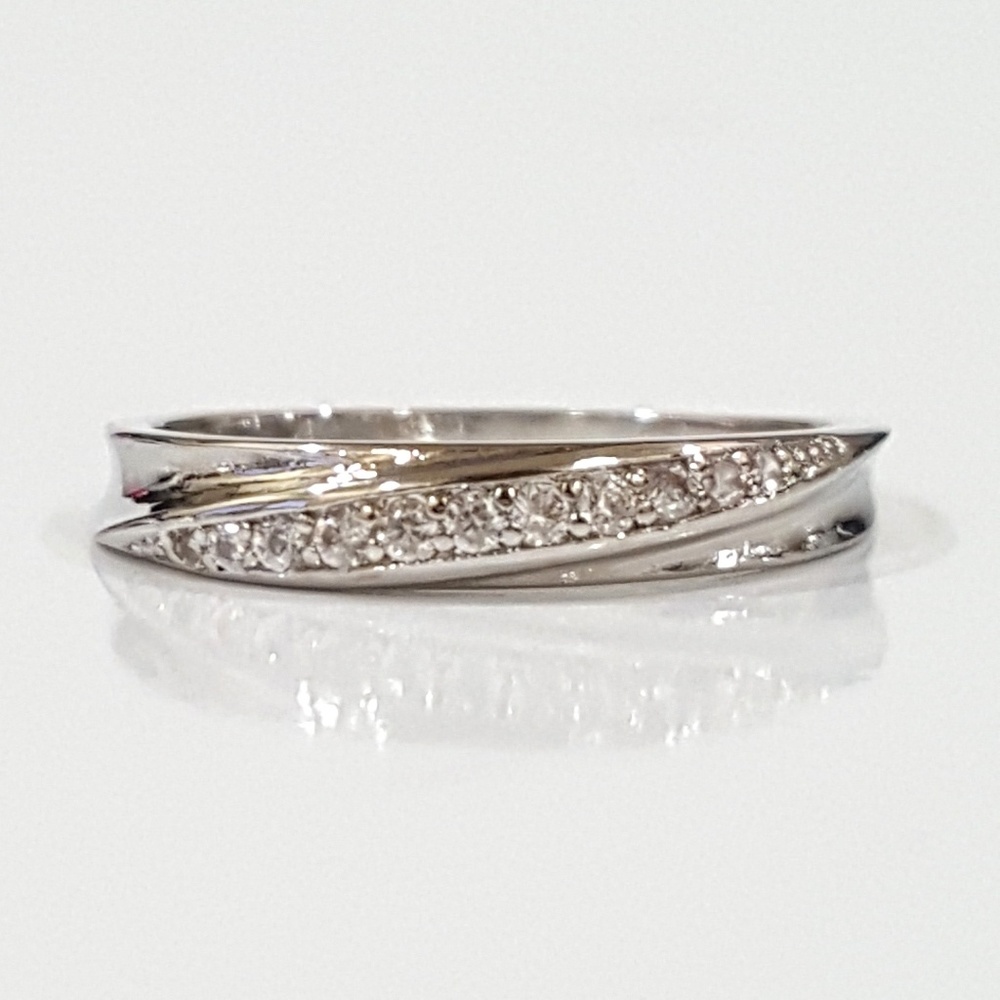 18K White Gold Simulated Diamond Band Ring